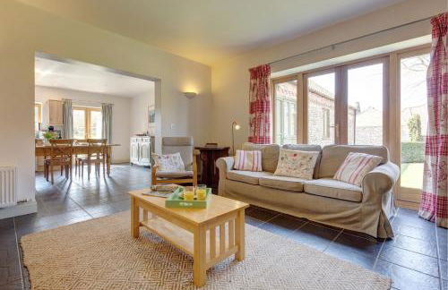 Wash House, Rookery Farm - Photo 9