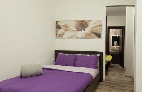 Home Suites - Photo 23