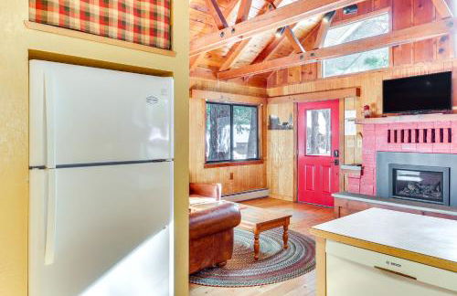 Less Than 2 Blocks to Lake Tahoe Family Home Near Skiing - Foto 9