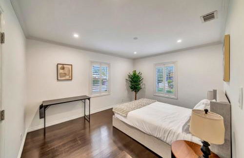 Charming 3BR with Ping-Pong and Spa! - Foto 47