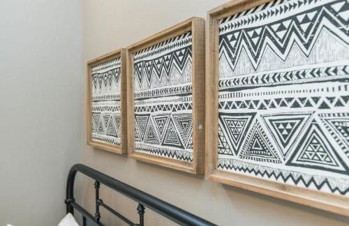 Soul Sister- Creek View, WiFi, Firepit, WiFi, Hiking, 4 mins to Natural Bridge - Foto 17