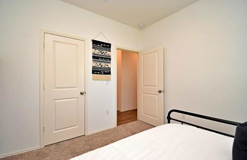 Long-term Stays Family-friendly Communal Pool! - Foto 31