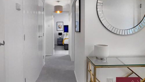 Wokingham - 2 Bedroom Maisonette - With Parking - Foto 2, Other