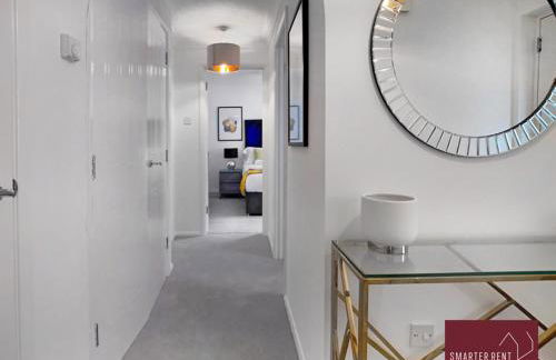 Wokingham - 2 Bedroom Maisonette - With Parking - Foto 2