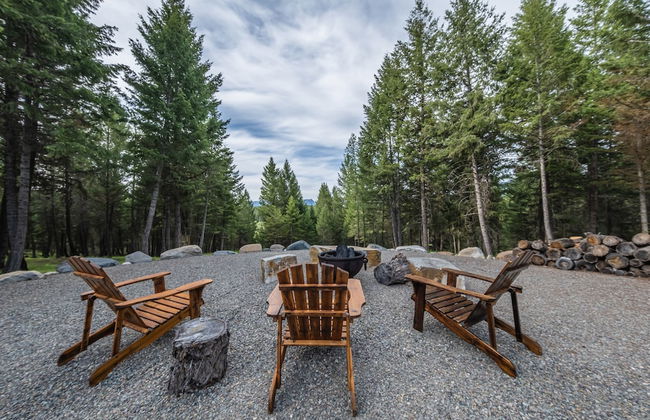 Chateau Fortine Retreat for 6! - Photo 55