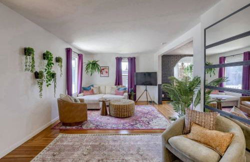 New 5BD Near UNL & DT | Poker Table & Games - Foto 3