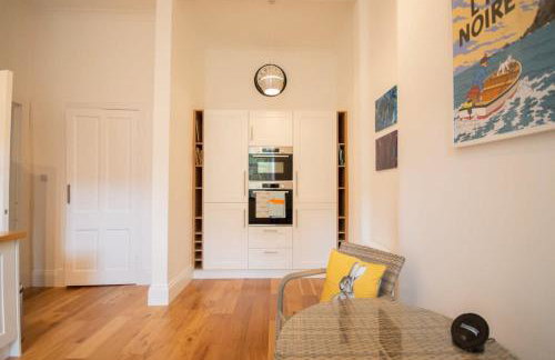 Stunning 3 Bed Flat in the Heart of the West End - Foto 9