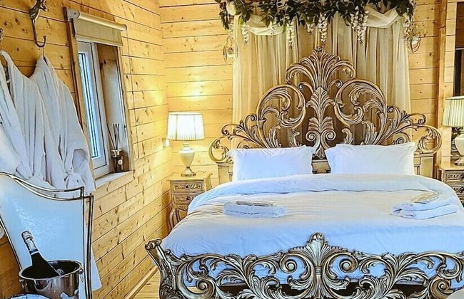 Swan Lodge With Hot Tub, Sauna and Treatments - Foto 1