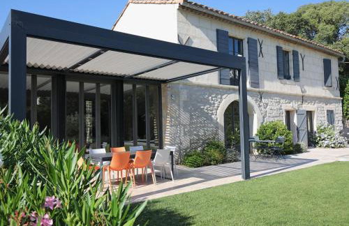 **Charmant Mas Rénové avec Piscine et Jardin au Cœur de la Provence!** - Foto 3