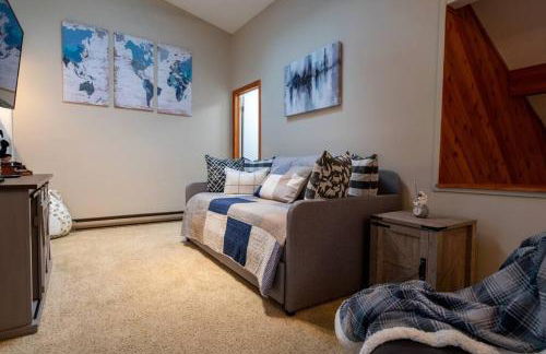 Charming Corner Newly Furnished Townhome - Foto 26