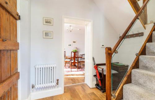 The Old Abbey Farmhouse - Stay at Quarr Abbey Monastery - Pet-Friendly Farmhouse with History & Countryside Views, surrounded by woodland & nature - Photo 31