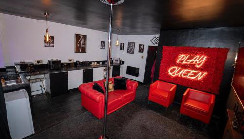 Play Queen - A Playful Unique Hot Tub Retreat - Foto 2