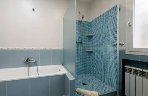 Casa Chalet Villa con piscina, jardín y aire acondicionado cerca de Valencia en La Eliana-L'Eliana - Foto 19