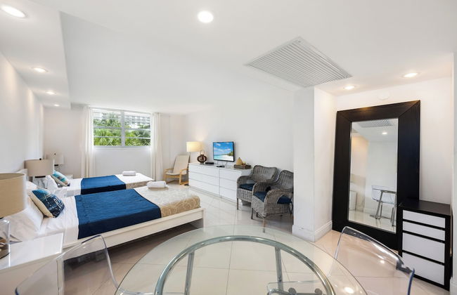 Condo Close to the Beach Pool, Gym, Tennis 2BR 6 Guests - Foto 2