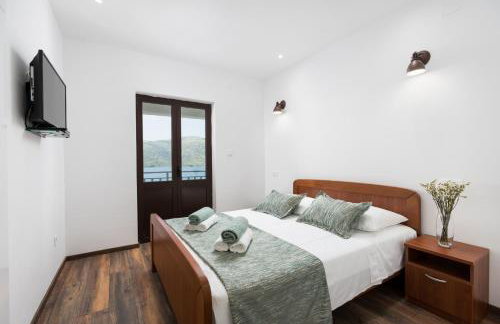 Seaside Villa near Trogir - Poljica - Photo 24