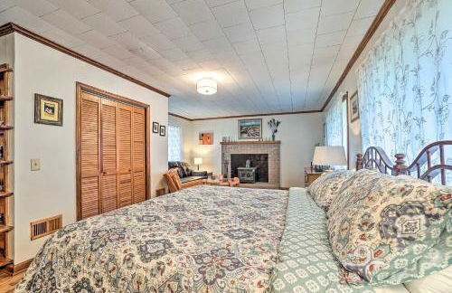 Pet Friendly Home with Hot Tub, Patio and Game Room! - Foto 14