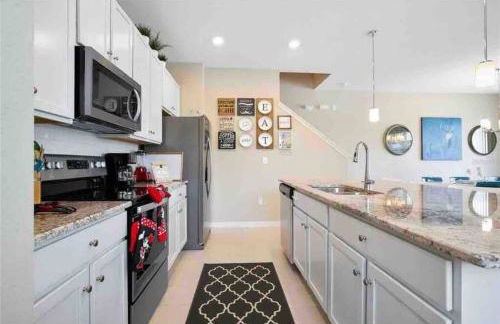 SUPER CHIC - 4 Bedroom TOWNHOME IN DISNEY AREA - Foto 8