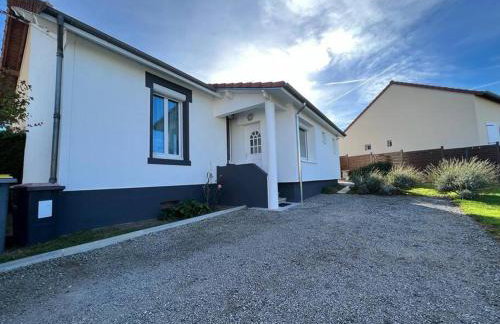 Jolie maison, jardin et parking - Photo 9