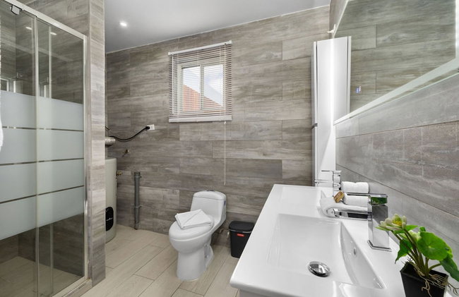 NEW Modern 3BR 3BA Private Pool Centrallylocated - Foto 57