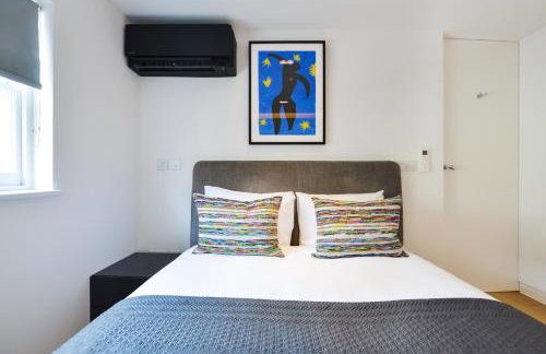 Soho Penthouse by Concept Apartments - Photo 13