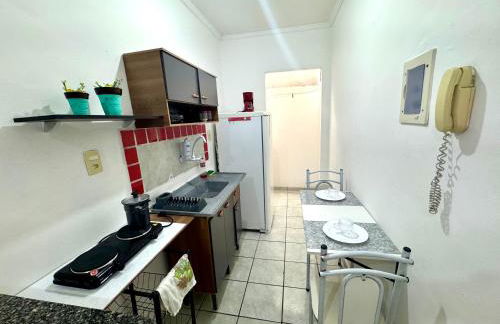 APT-8 Completo Bem Localizado a 1 minuto Rodoviaria e Centro, com Ar Condicionado e Garagem - Foto 8