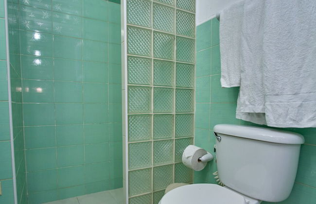 Villa in Cárdenas with swimming pool and garden - Photo 48