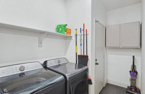 Colonial Style Retreat ft Pool Cinema jacuzzi - Foto 33