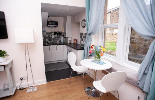 Bee's Townhouse Apartment - Foto 24