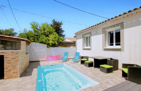 Awesome Home In Morières Les Avignon - Foto 1