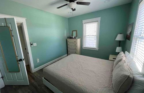 Bayside Bungalow-Updated Home Near the Bay & Beach - Foto 38