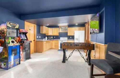 NEW DESIGN Summer on Chain of Lakes Kings Game Rm - Foto 19