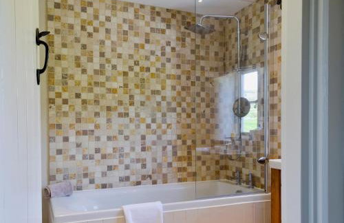 Periwinkle Cottage - Photo 9