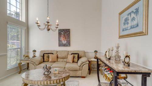 Lake-View Home with Pool Access in Legends Ranch! - Foto 4