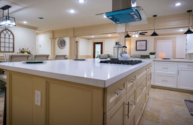 5Bdrm 3.5Bath 12Beds - HOME BIG AS TEXAS - Foto 9