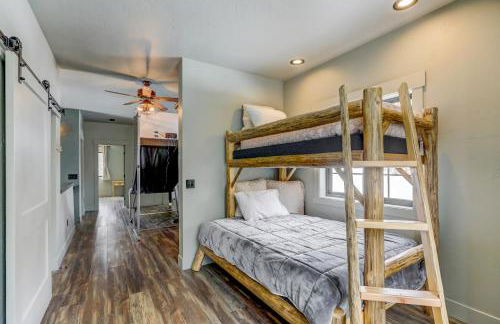 Camp 95 - Stunning Mountain Home - 4.5 Acres - Views - Hot Tub - Pet friendly - Private - Photo 38