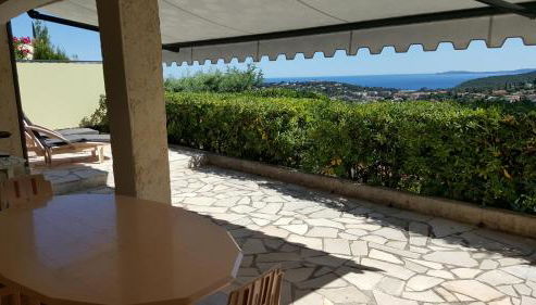 APPARTEMENT REZ DE JARDIN DANS VILLA VUE MER - Foto 5