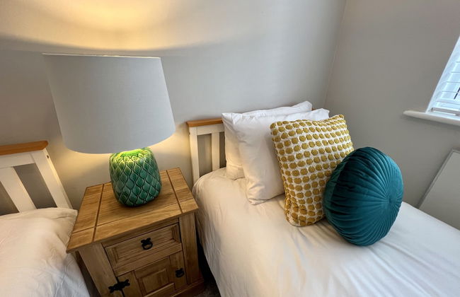 BookedUK - Lovely 2BR Flat in Hoddesdon - Foto 3