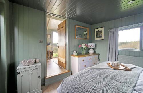 Luxurious Shepherds Huts Outdoor Baths Sea Views - Foto 14