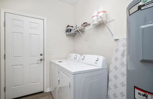 Beautiful Home, Walk to UF, Newly built - Foto 24