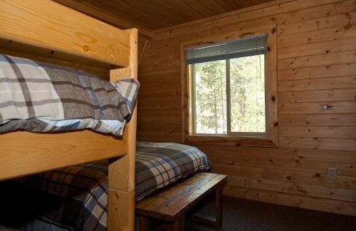 Grey Wolf Retreat by KABINO Sleeps 20 Commercial Kitchen Fire Pit WiFi Bunk Beds - Foto 46