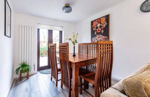 5 Bedroom Family & Contractor House in Nuthall, Nottingham - Sleeps 9 - By CircleWay Homes - Foto 8