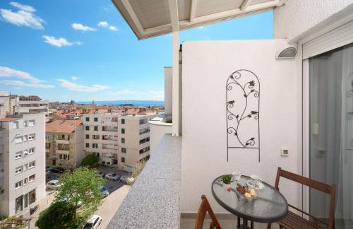Comfortable Apartment - Photo 17