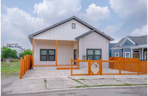 Skyline Retreat 3BR-3BA w Stunning Views Near DT - Foto 5