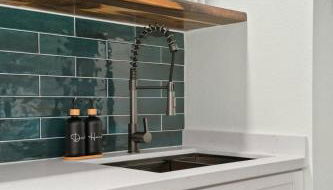 NEW Moana Retreat Studio AC, Hot Tub & Kitchenette - Foto 4