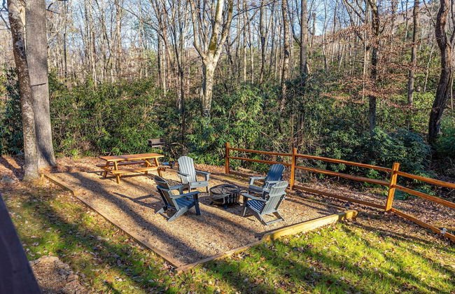 Hidden Hideaway 2 Bedroom Cabin by RedAwning - Foto 27