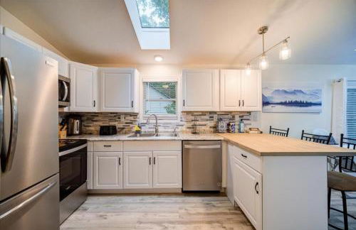 Catskills Lakefront with Hot Tub, Sauna and Theater - Foto 64