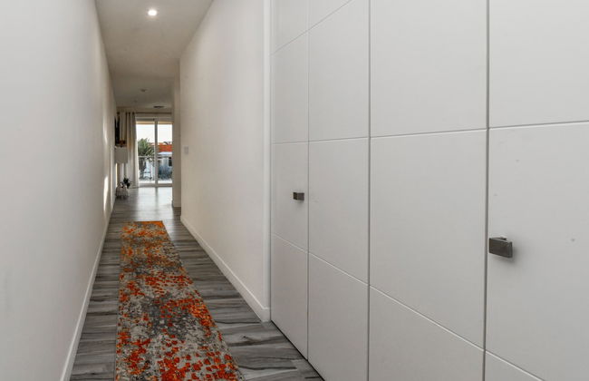 Luxury 2-bedroom Condo Right on the Strip in Palm Beach - Foto 35