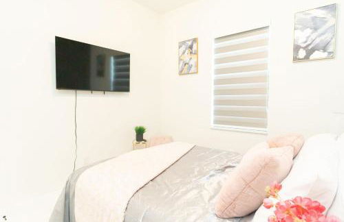 Designer Villa with Heated Pool, BBQ, Firepit, Ideal for Families & Groups - Photo 37