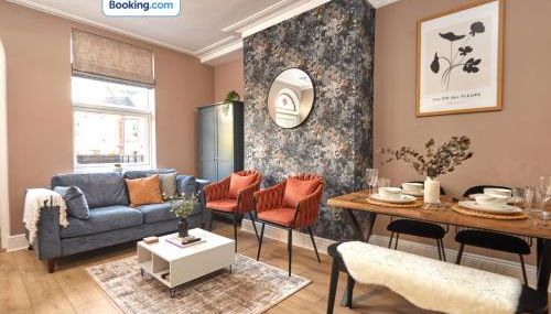 Beautiful 3BDR House By Homebird Property Management Short Lets & Serviced Accommodation Leeds With Free Parking & Free WiFi - Foto 3