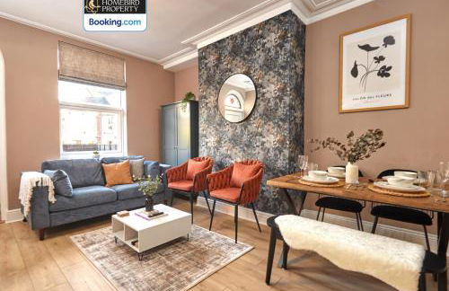 Beautiful 3BDR House By Homebird Property Management Short Lets & Serviced Accommodation Leeds With Free Parking & Free WiFi - Foto 3